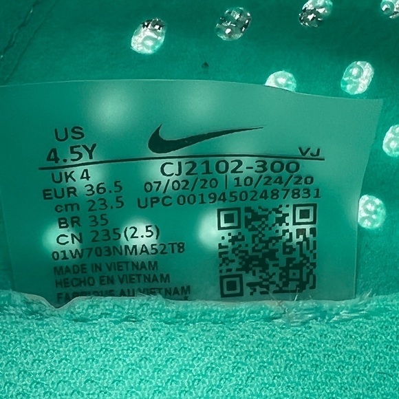 Nike Air Zoom Tempo Flyknit Turquoise Lace Up Sneakers Size 4.5 Youth - Picture 2 of 8